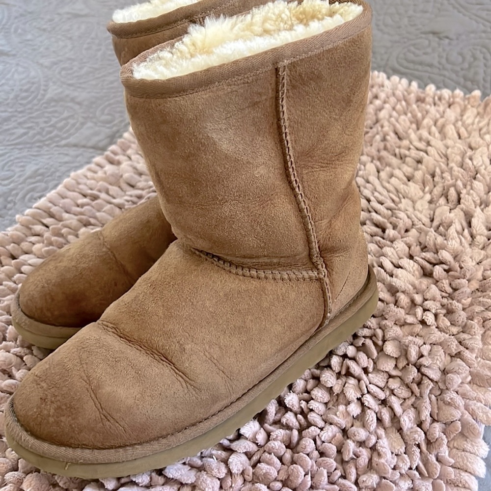 Ugg Classic Short Boot